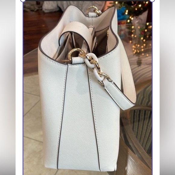 MK designer white purse - Picture 2 of 5